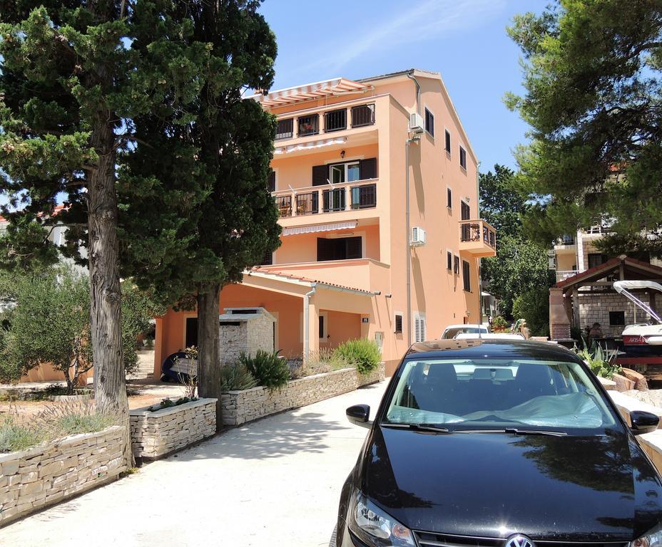 Apartments Denona Novalja Exteriér fotografie